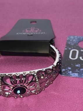paparazzi Silver Filigree Bracelet with Dark Blue Gem